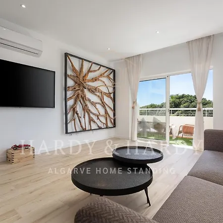 H&h - Rare Modern & Elegant With Wonderful Sea Views, A Few Meters From Porto De Mos Lagos