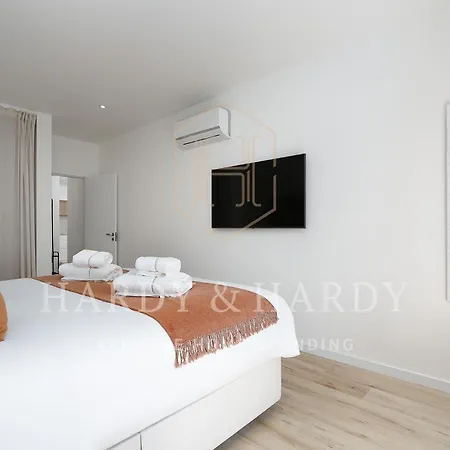 H&h Sea View Elegance: Modern Porto De Mos *