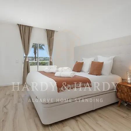 H&h Sea View Elegance: Modern Porto De Mos Lagos