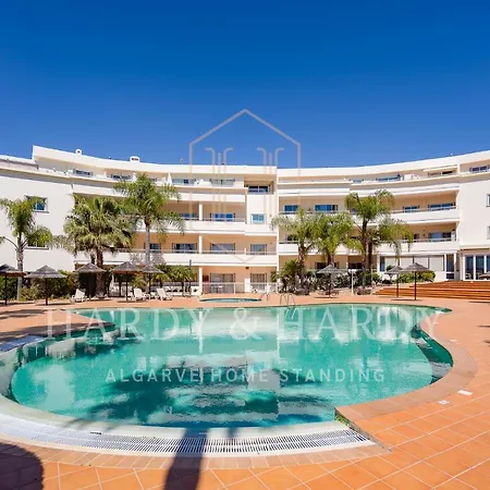 H&h Sea View Elegance: Modern Porto De Mos Apartment *