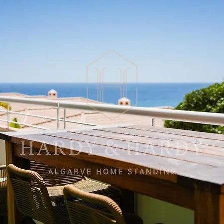 H&h Sea View Elegance: Modern Porto De Mos Apartment *