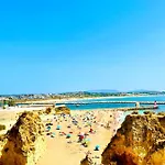H&h - Rare Modern & Elegant With Wonderful Sea Views, A Few Meters From Porto De Mos Apartmán Lagos