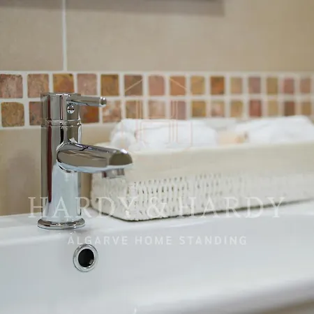 H&h - Rare Modern & Elegant With Wonderful Sea Views, A Few Meters From Porto De Mos Daire *